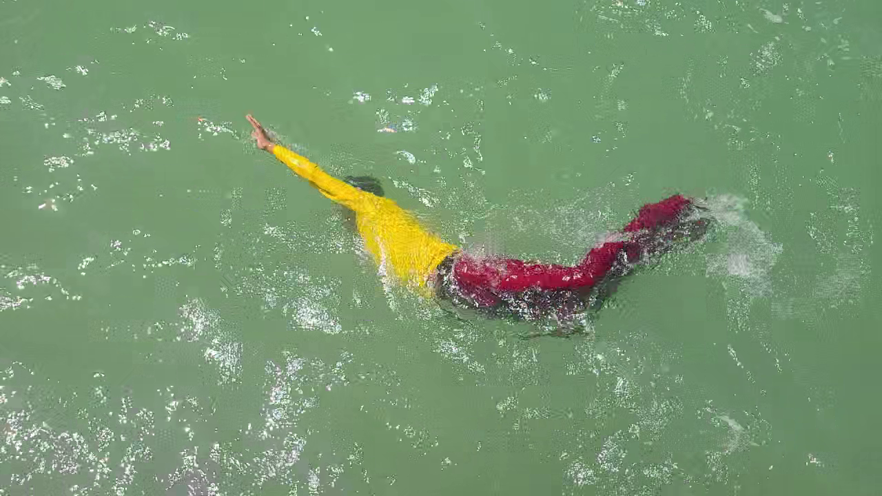 Competitive swimmer using AquaQi as part of swim training